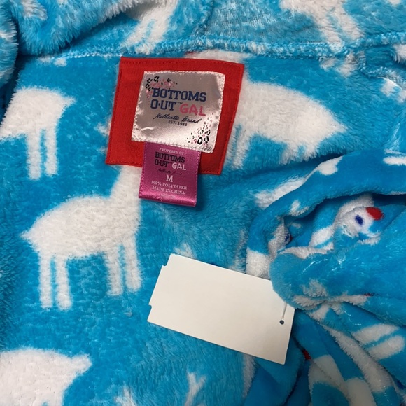 Bottoms Out Gal Light Blue Reindeer Hooded Robe - Picture 8 of 10